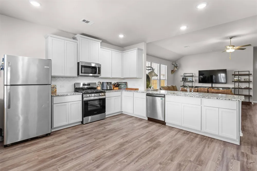 503 Turtle Dove Drive Sealy, TX 77474