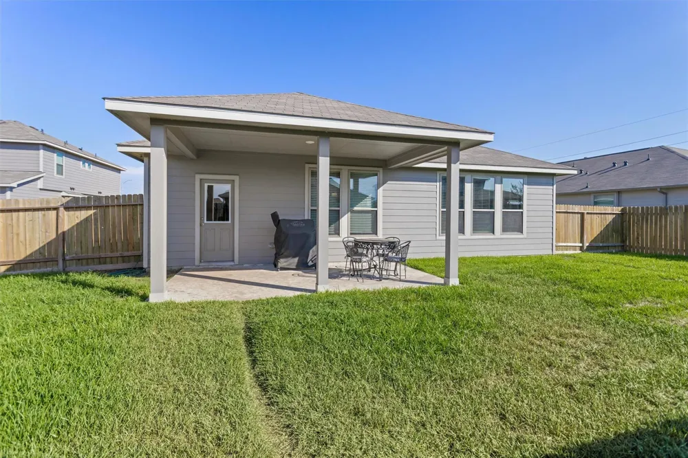 503 Turtle Dove Drive Sealy, TX 77474