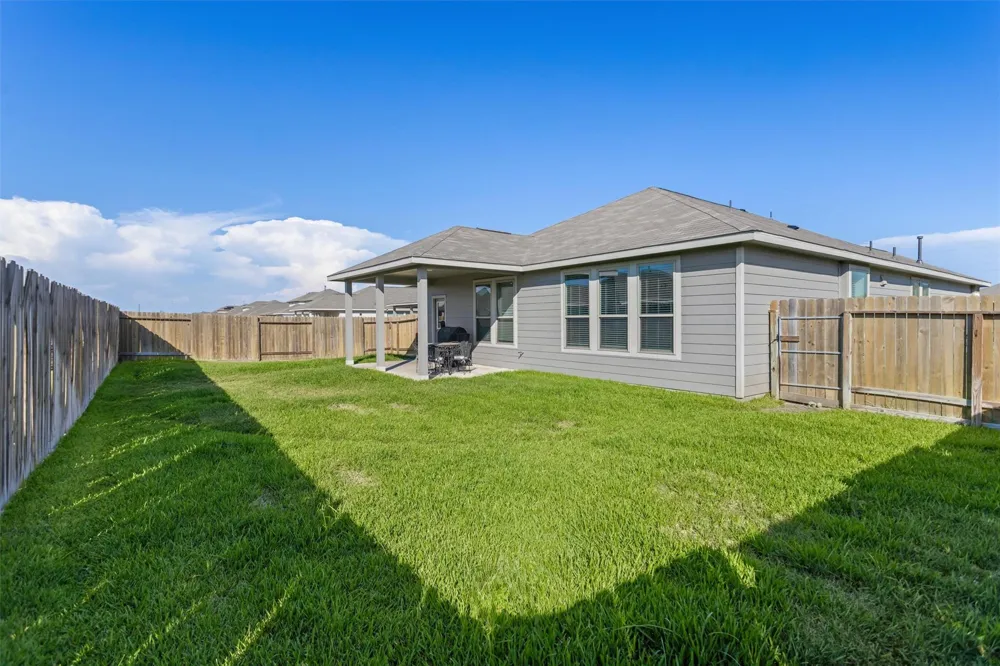 503 Turtle Dove Drive Sealy, TX 77474