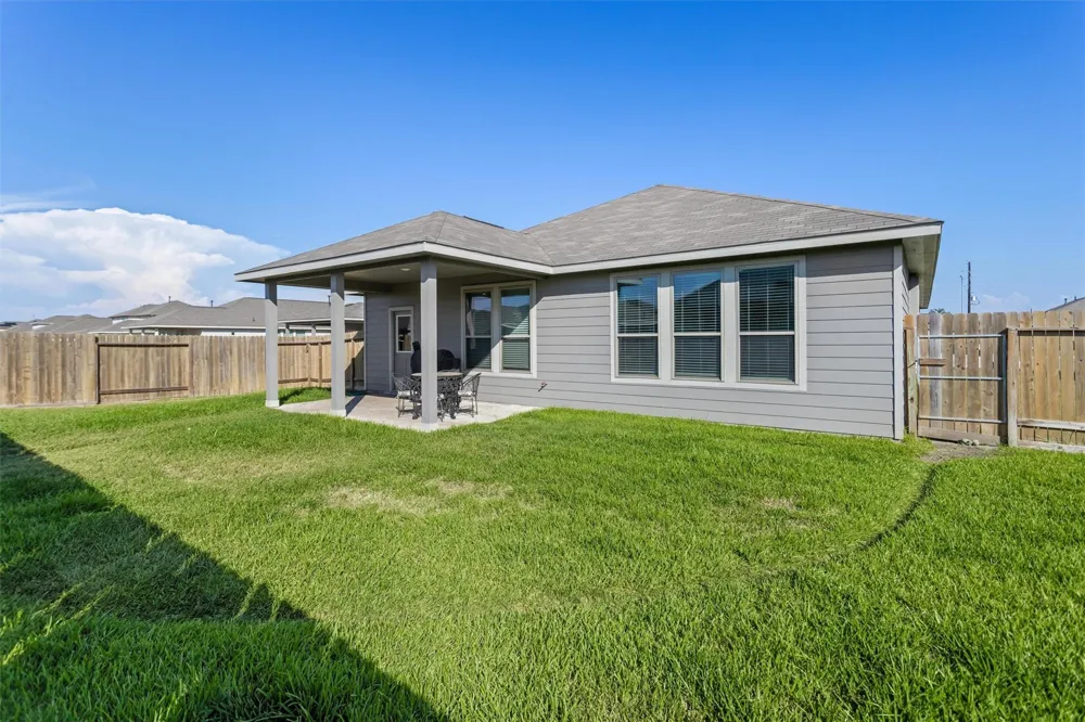 503 Turtle Dove Drive Sealy, TX 77474