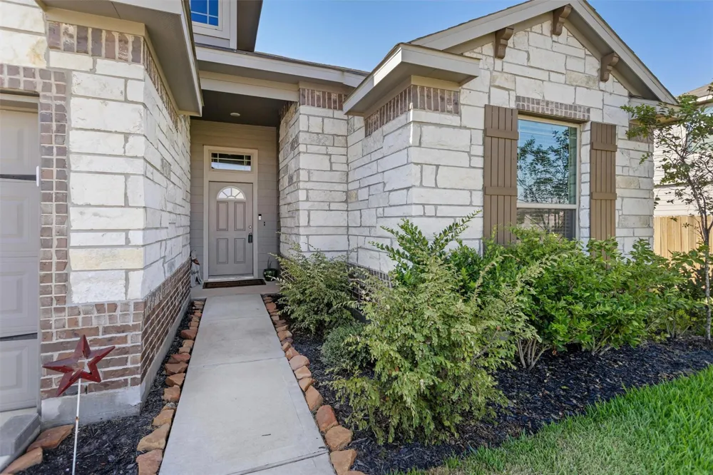 503 Turtle Dove Drive Sealy, TX 77474