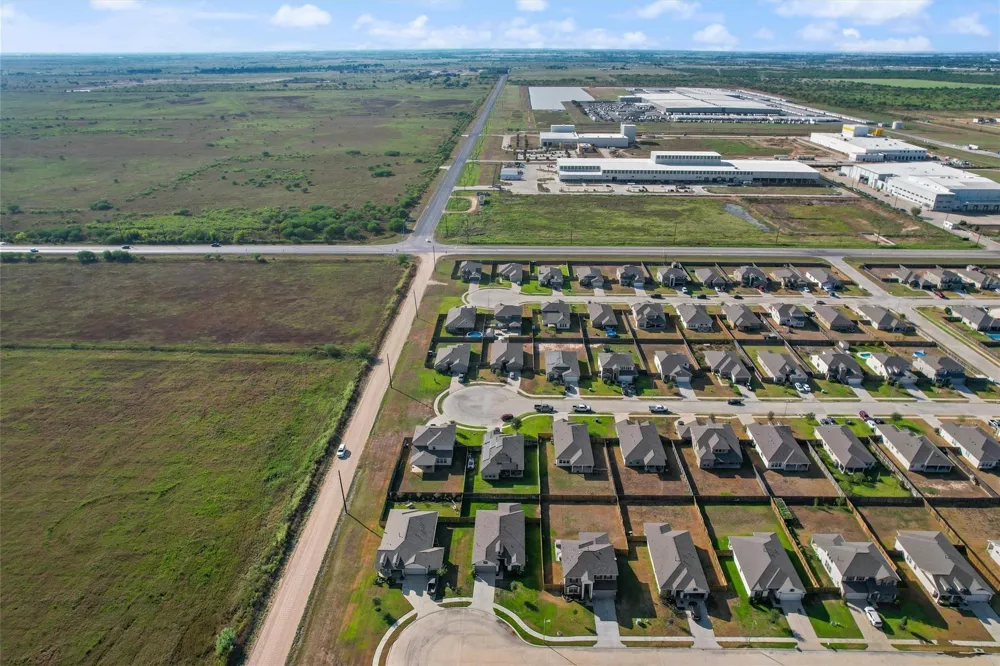 503 Turtle Dove Drive Sealy, TX 77474