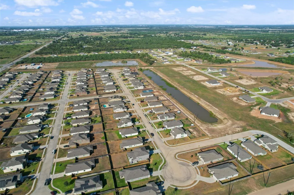 503 Turtle Dove Drive Sealy, TX 77474