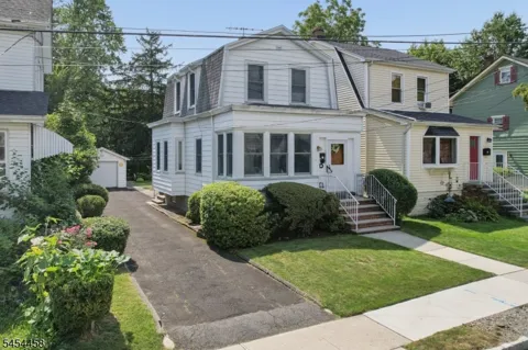 11 Concord Ave