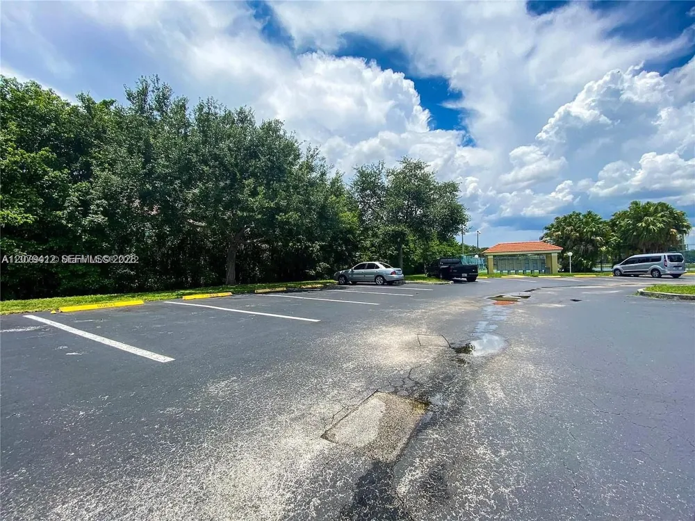 13090 Vista Isles Dr #125 Sunrise, FL 33325