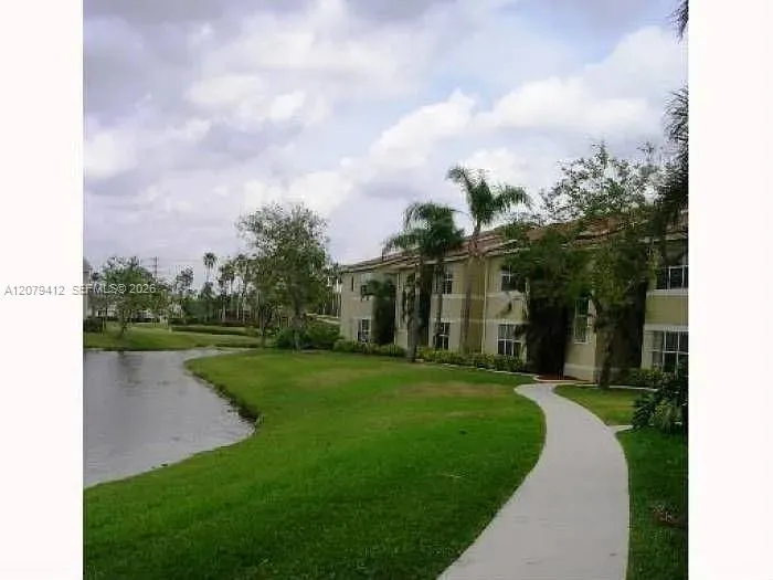 13090 Vista Isles Dr #125 Sunrise, FL 33325