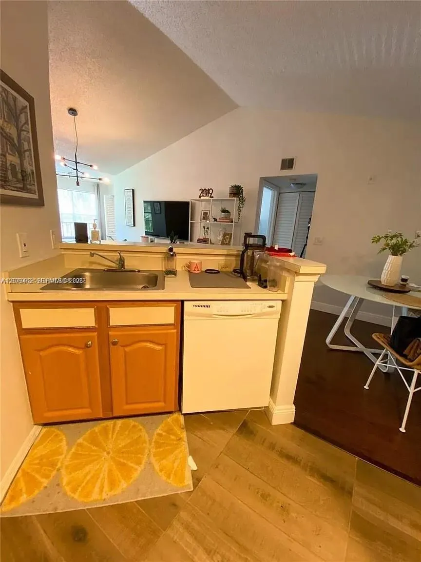 13090 Vista Isles Dr #125 Sunrise, FL 33325