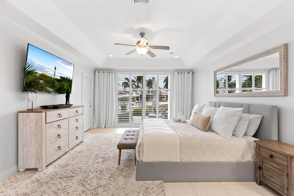 4210 NE 23rd Avenue Lighthouse Point, FL 33064