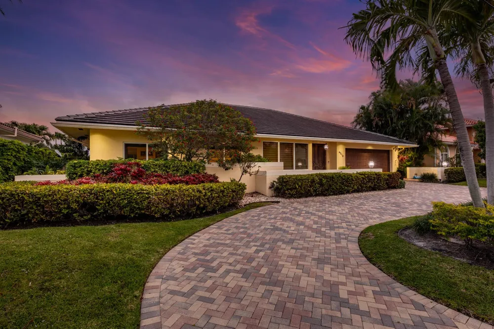 4210 NE 23rd Avenue Lighthouse Point, FL 33064