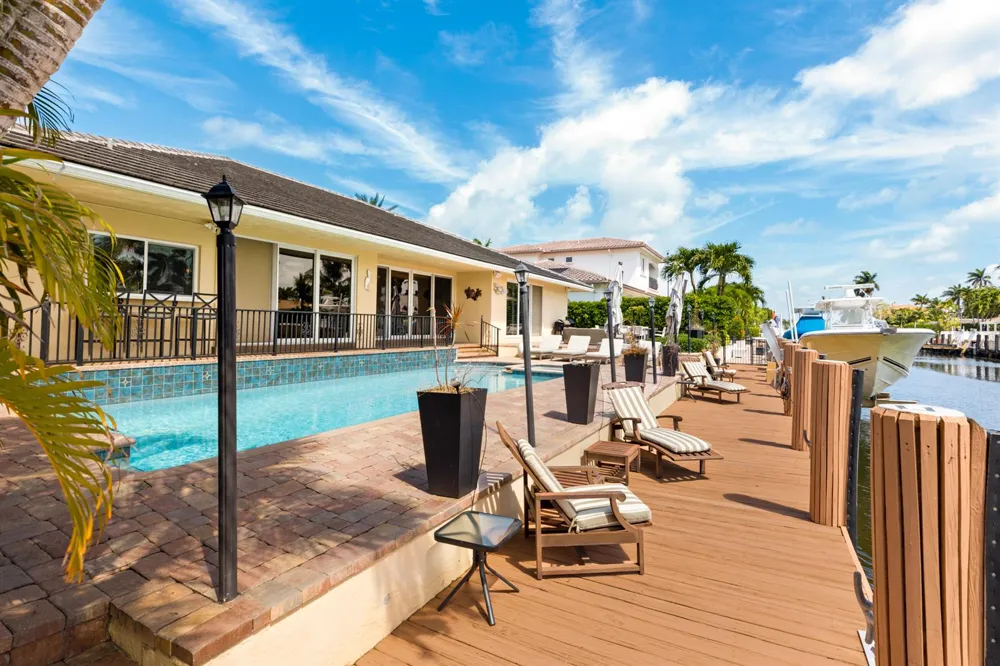 4210 NE 23rd Avenue Lighthouse Point, FL 33064
