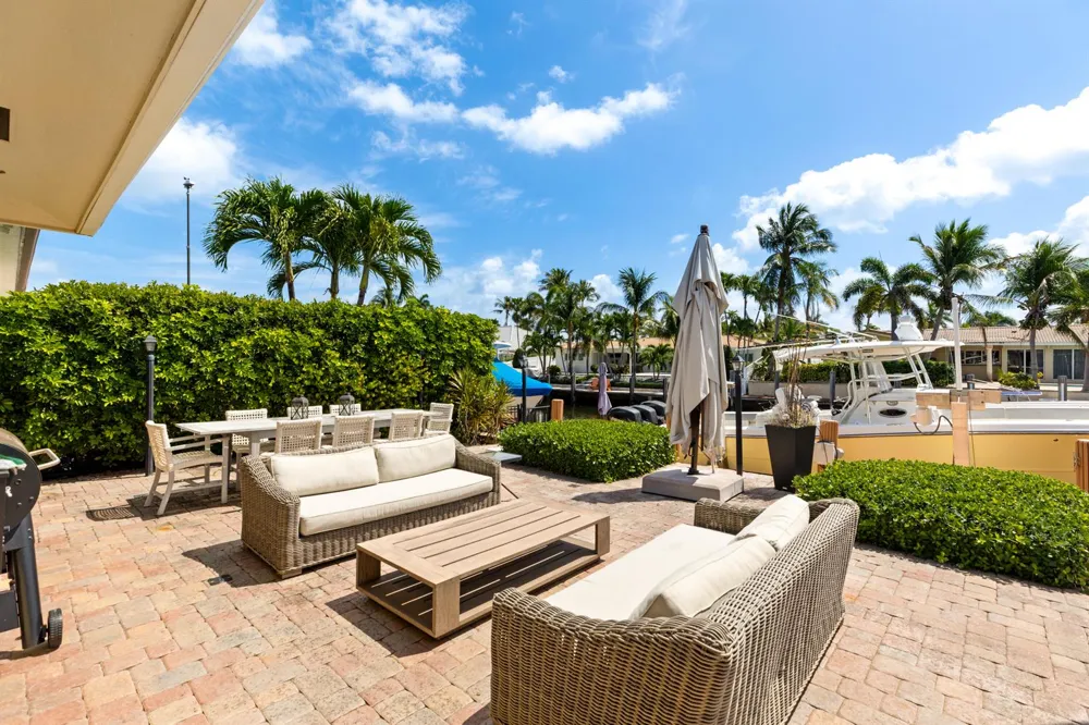 4210 NE 23rd Avenue Lighthouse Point, FL 33064