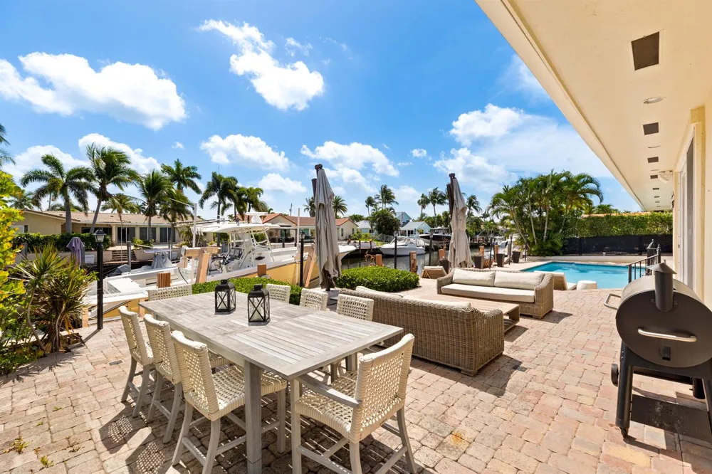 4210 NE 23rd Avenue Lighthouse Point, FL 33064