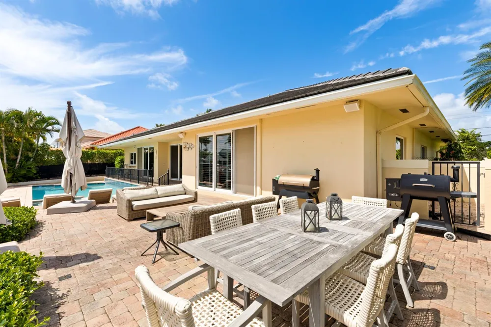 4210 NE 23rd Avenue Lighthouse Point, FL 33064