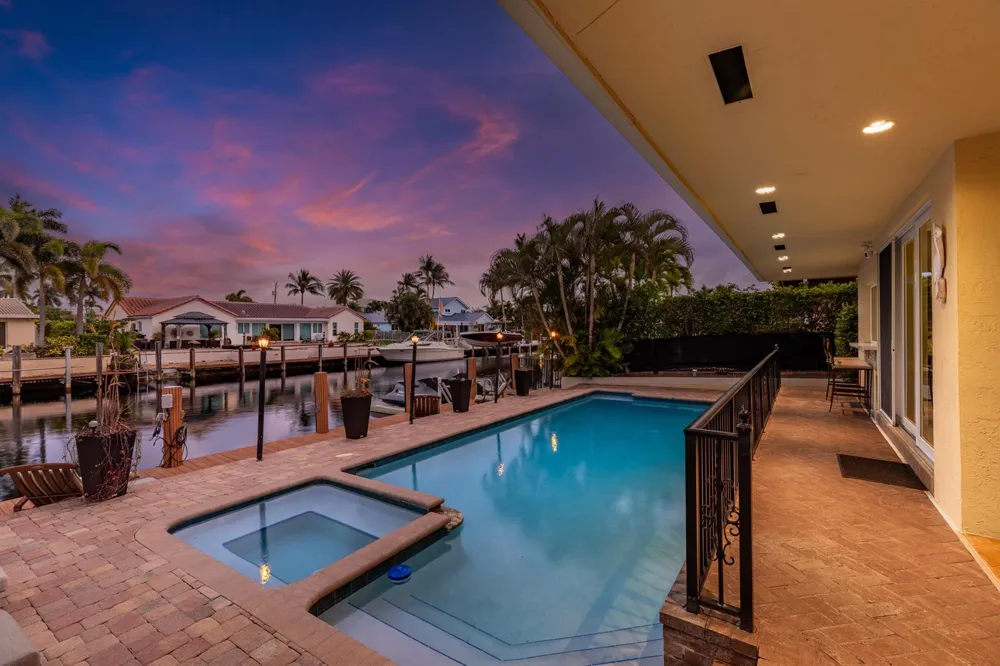 4210 NE 23rd Avenue Lighthouse Point, FL 33064