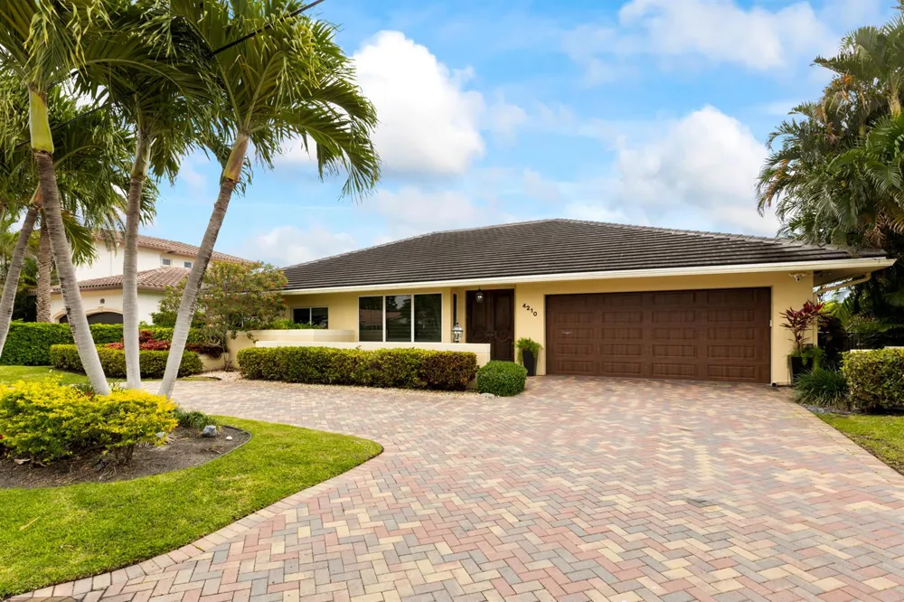 4210 NE 23rd Avenue Lighthouse Point, FL 33064