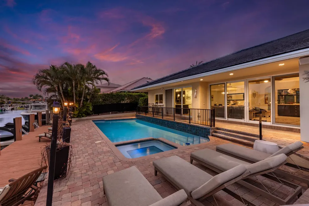 4210 NE 23rd Avenue Lighthouse Point, FL 33064