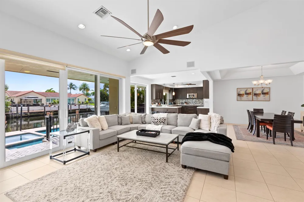 4210 NE 23rd Avenue Lighthouse Point, FL 33064