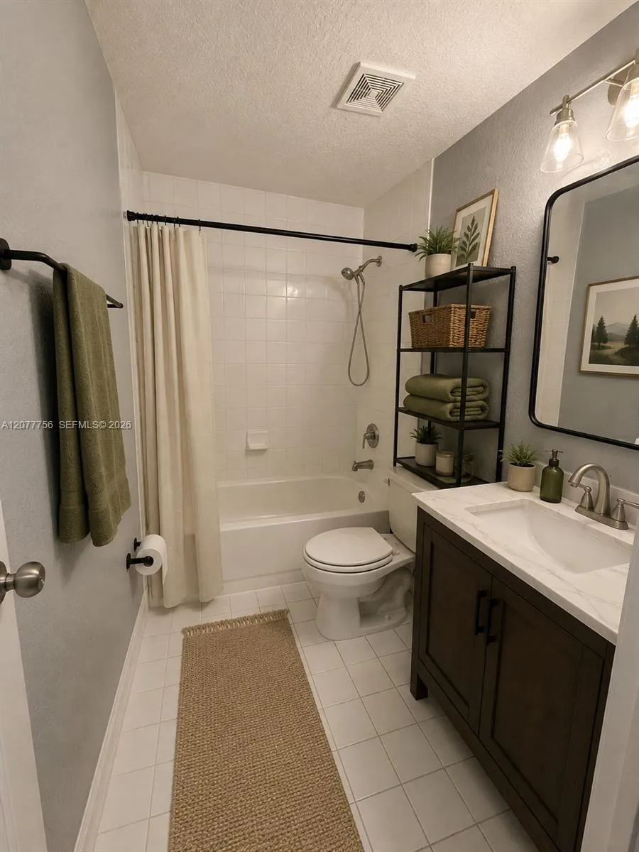 77 E 4th St #A104 Hialeah, FL 33010