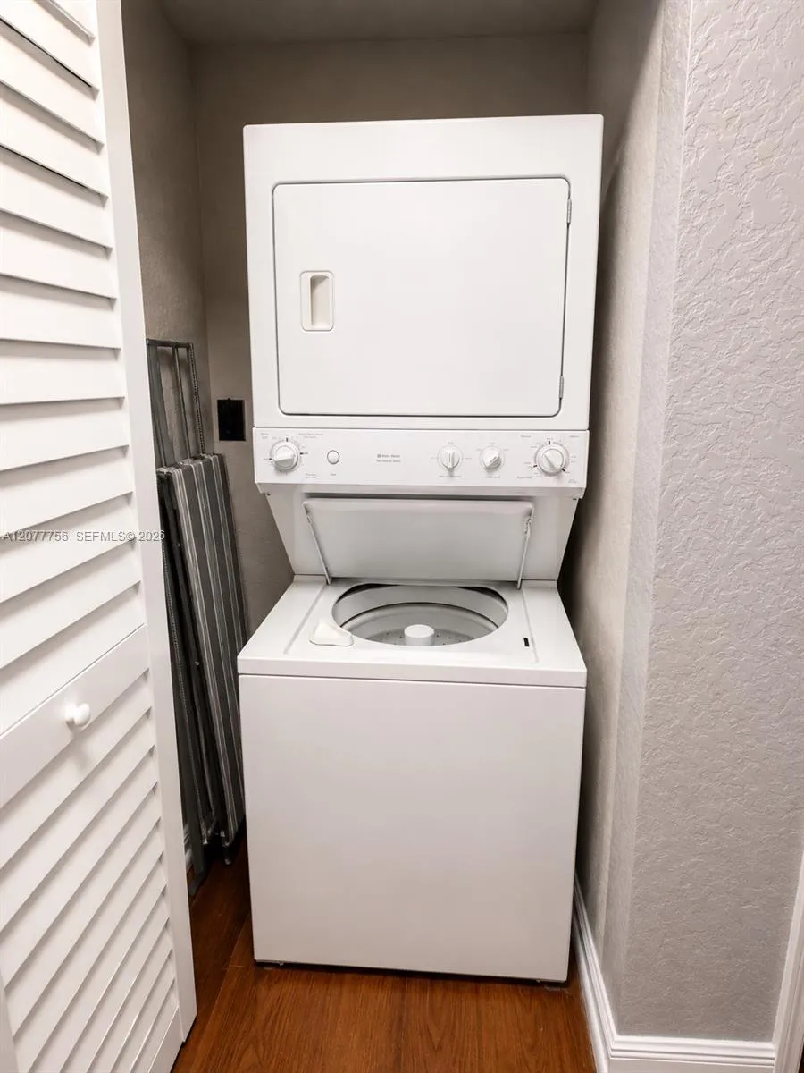 77 E 4th St #A104 Hialeah, FL 33010