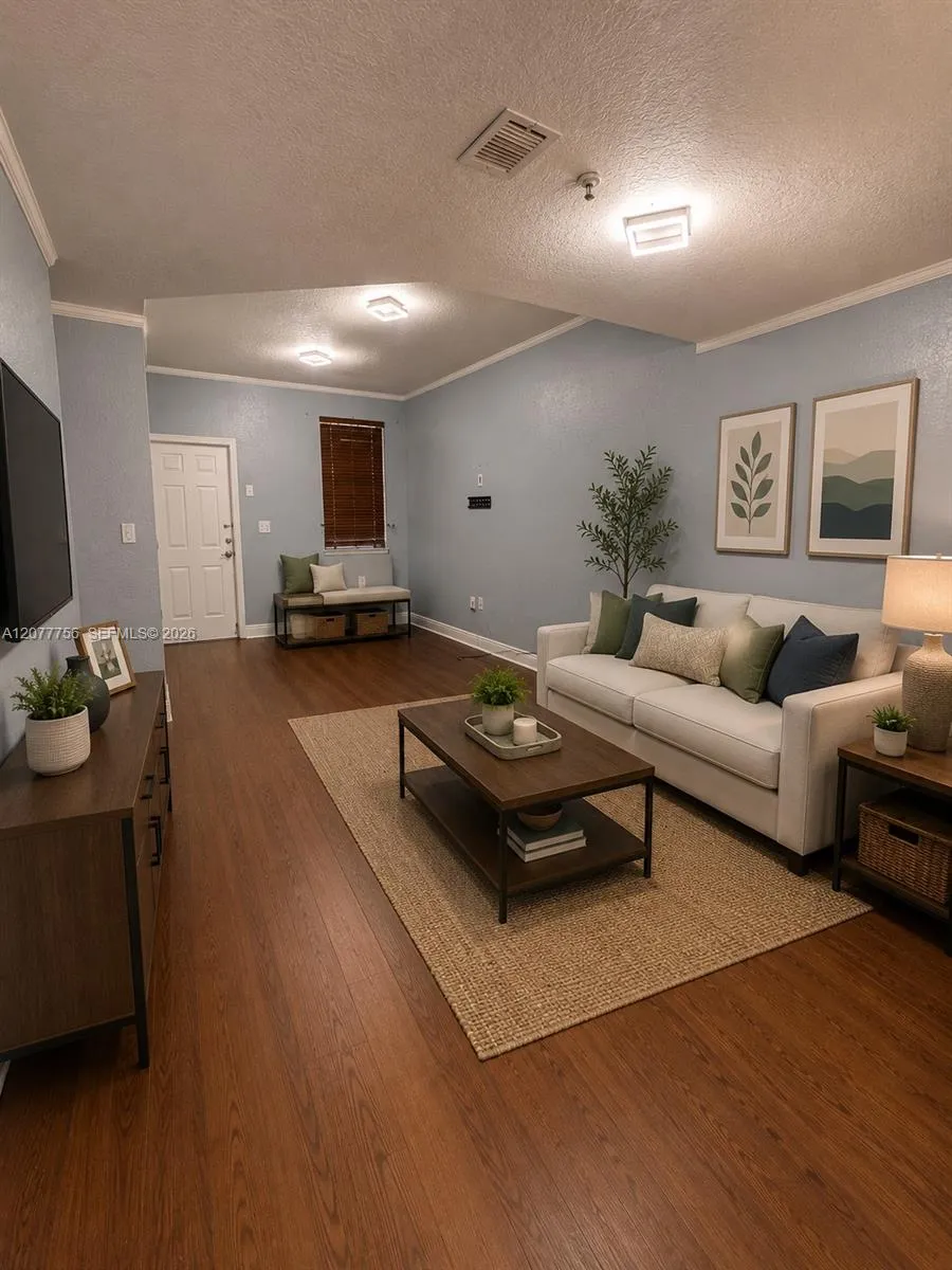 77 E 4th St #A104 Hialeah, FL 33010