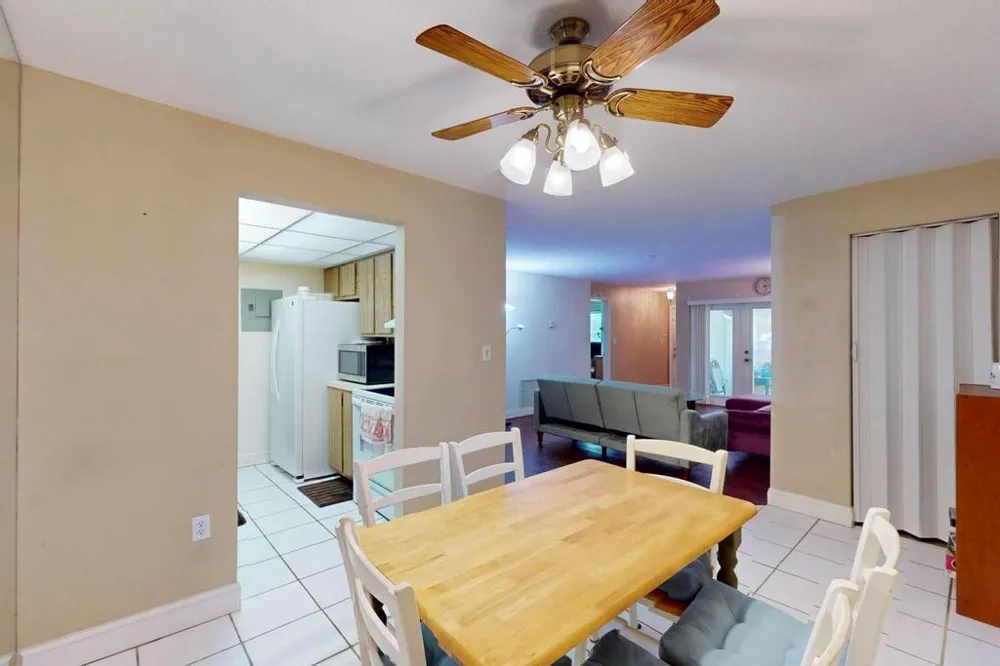12096 FL A1AAlt #F3 Palm Beach Gardens, FL 33410