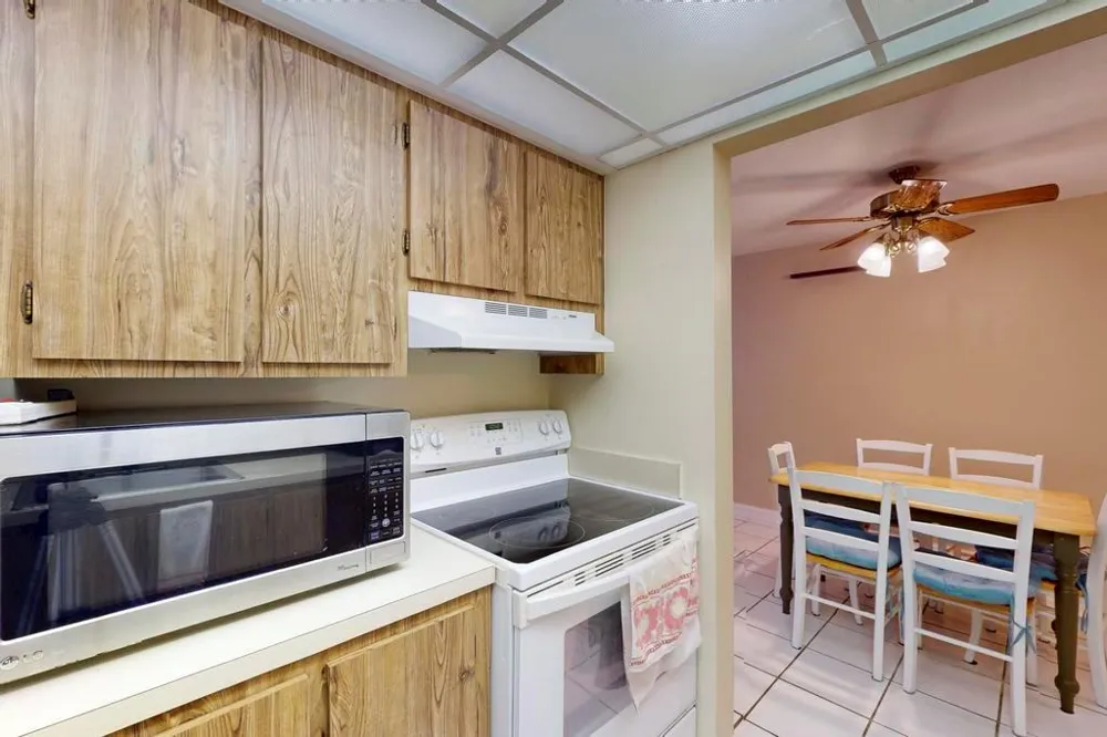 12096 FL A1AAlt #F3 Palm Beach Gardens, FL 33410
