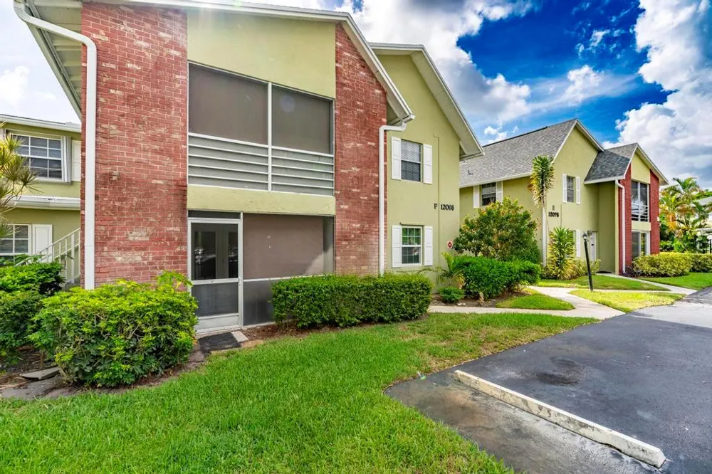 12096 FL A1AAlt #F3 Palm Beach Gardens, FL 33410