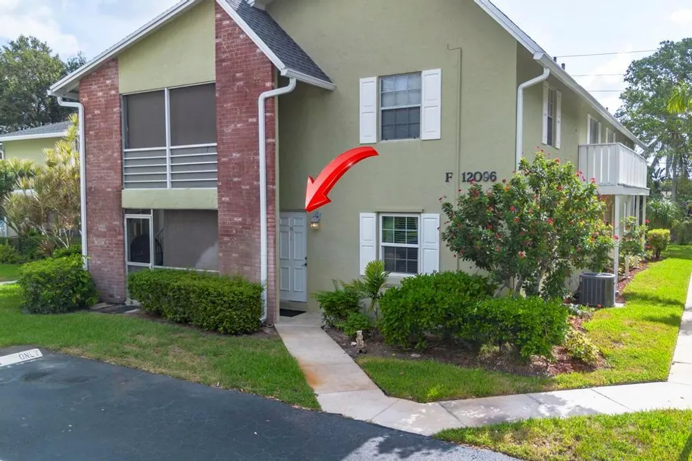12096 FL A1AAlt #F3 Palm Beach Gardens, FL 33410