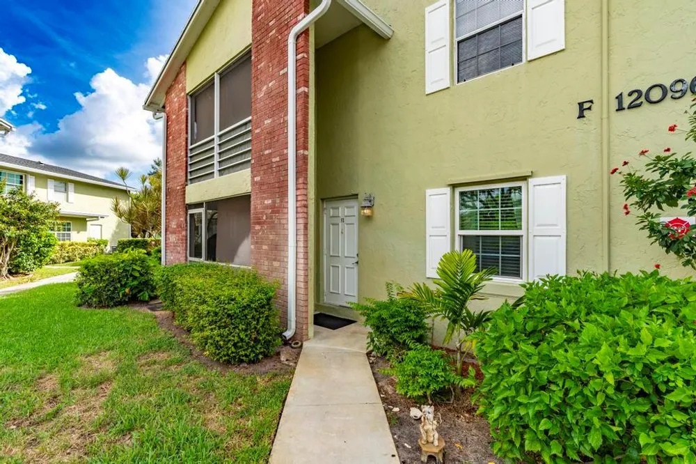 12096 FL A1AAlt #F3 Palm Beach Gardens, FL 33410