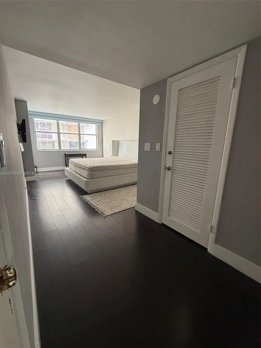 6039 Collins Ave #1505 Miami Beach, FL 33140