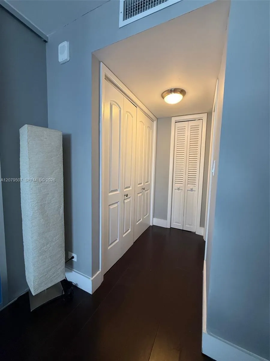 6039 Collins Ave #1505 Miami Beach, FL 33140