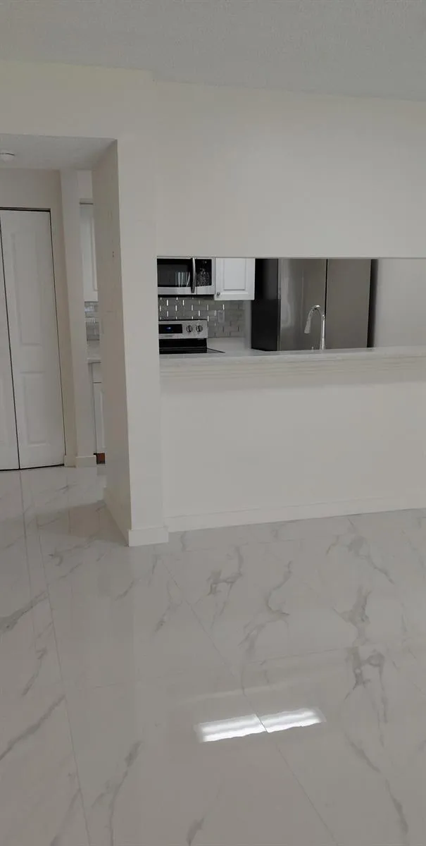 18276 MEDITERRANEAN BOULEVARD #4-6 Hialeah, FL 33015