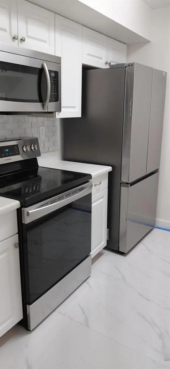 18276 MEDITERRANEAN BOULEVARD #4-6 Hialeah, FL 33015