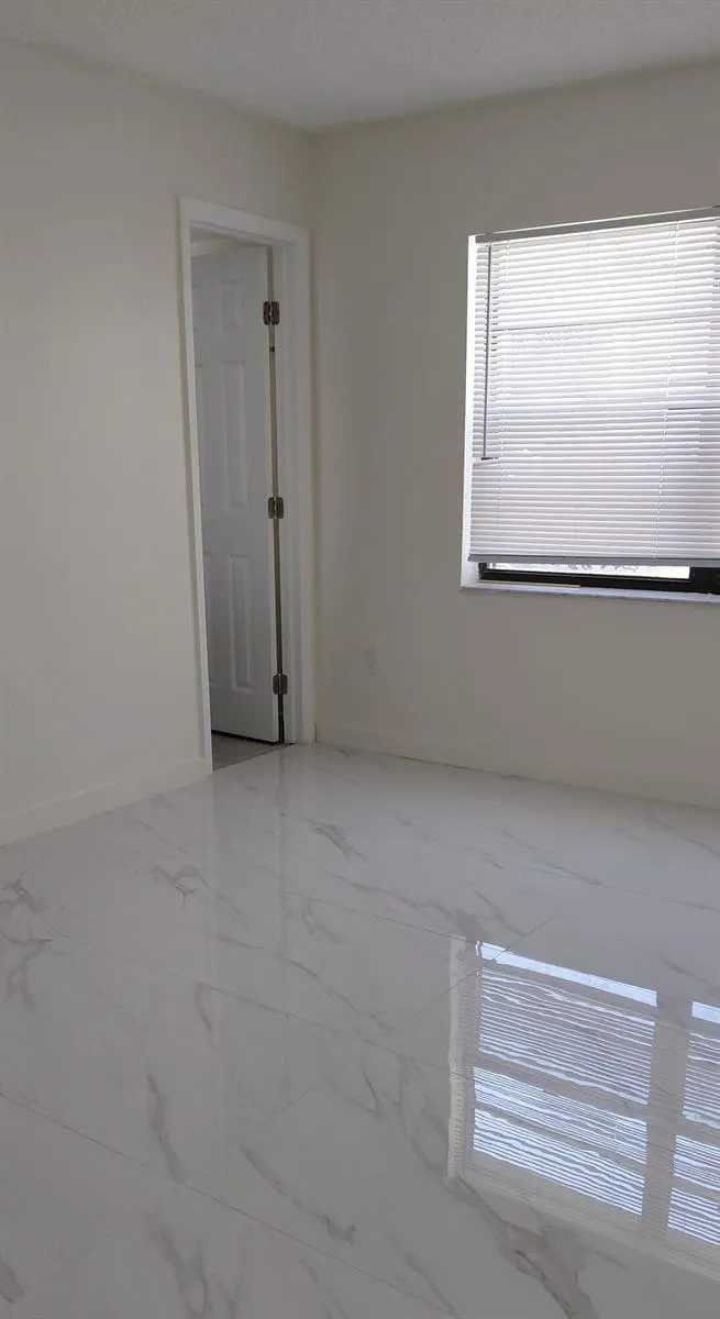 18276 MEDITERRANEAN BOULEVARD #4-6 Hialeah, FL 33015