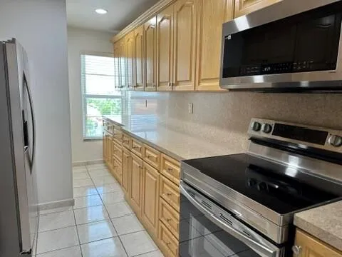 7345 W 4TH AVENUE #403 Hialeah, FL 33014