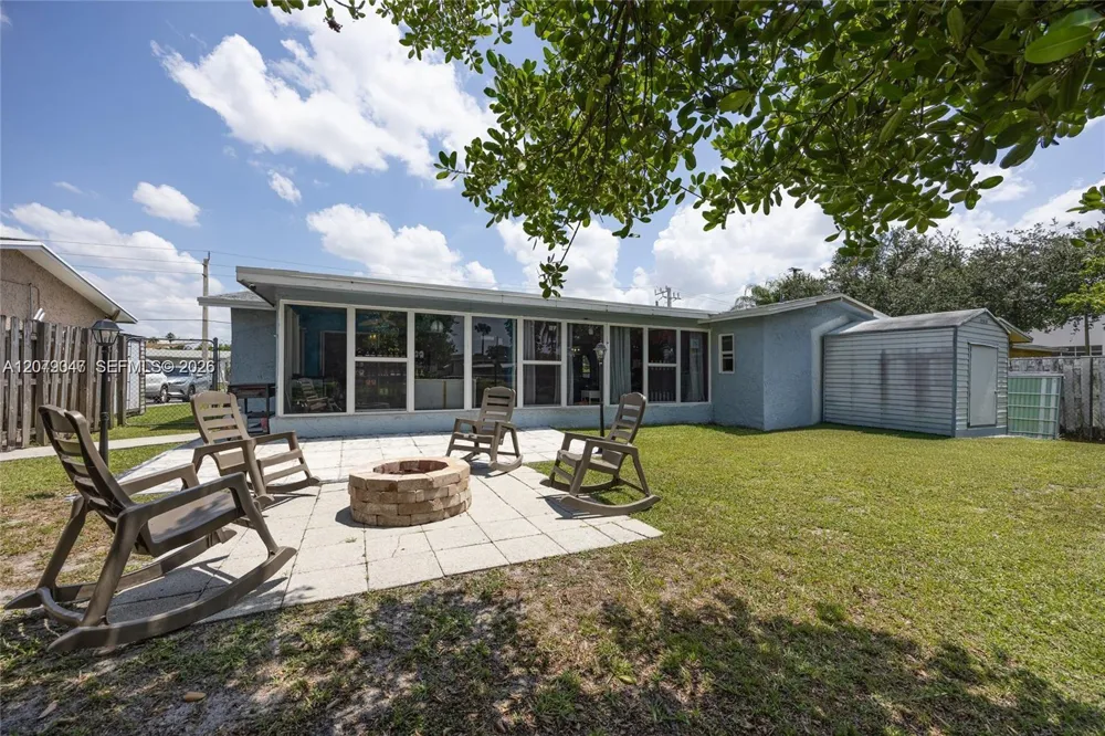 8350 NW 27th Pl Sunrise, FL 33322