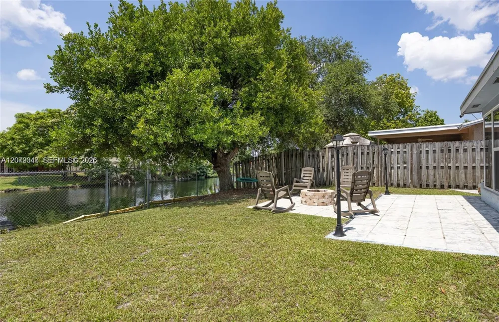 8350 NW 27th Pl Sunrise, FL 33322