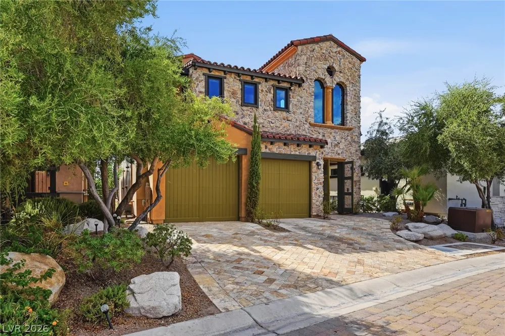 9 Via Del Garda Henderson, NV 89011