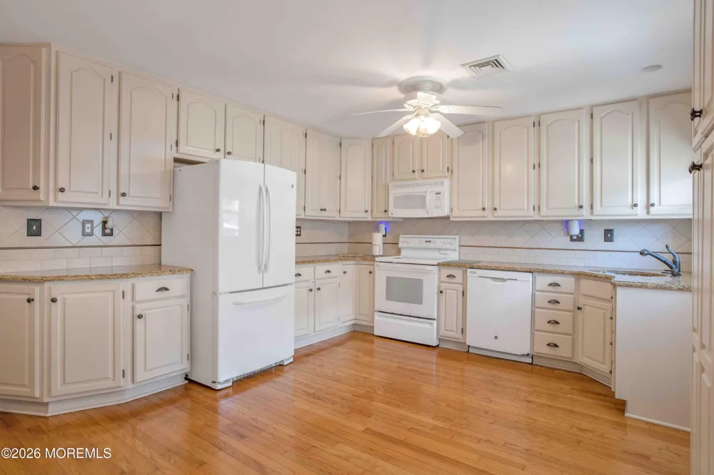 211 Huntington Drive Lakewood, NJ 08701