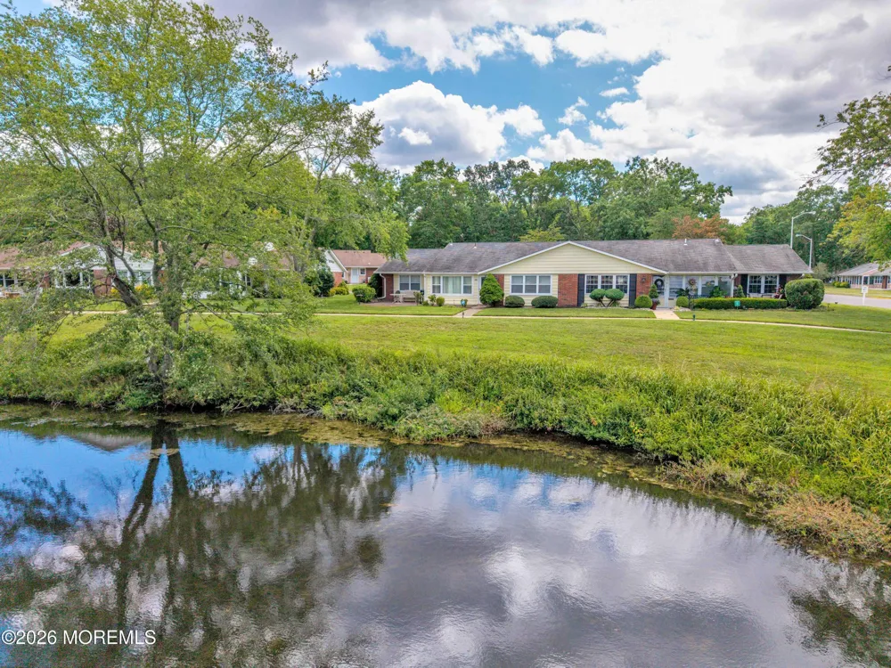 211 Huntington Drive Lakewood, NJ 08701