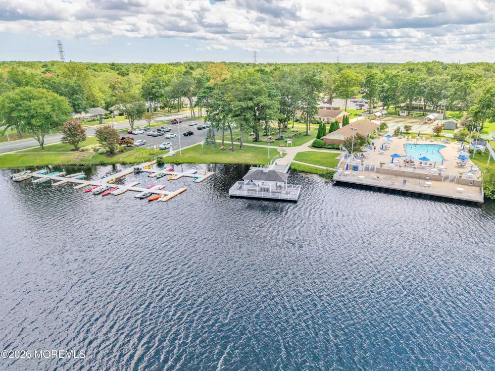 211 Huntington Drive Lakewood, NJ 08701