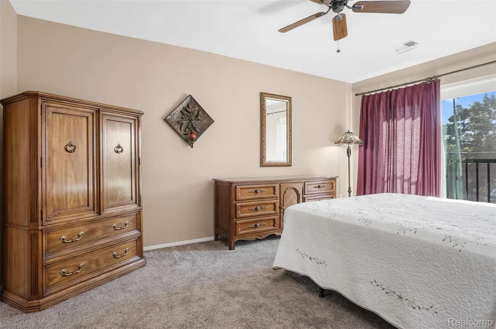 17973 University Park Drive Livonia City, MI 48152