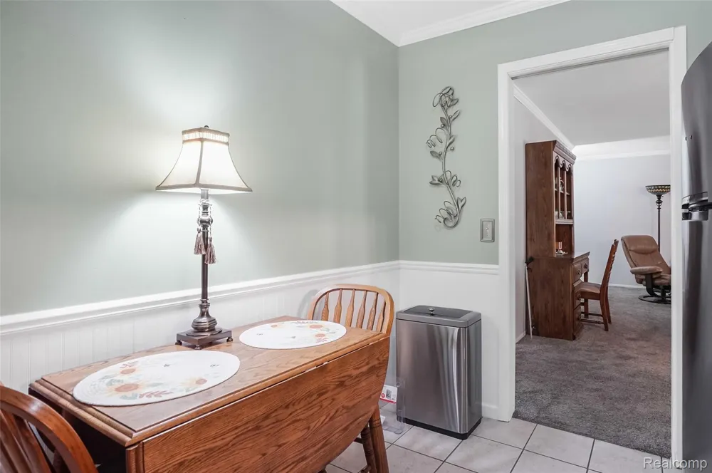 17973 University Park Drive Livonia City, MI 48152