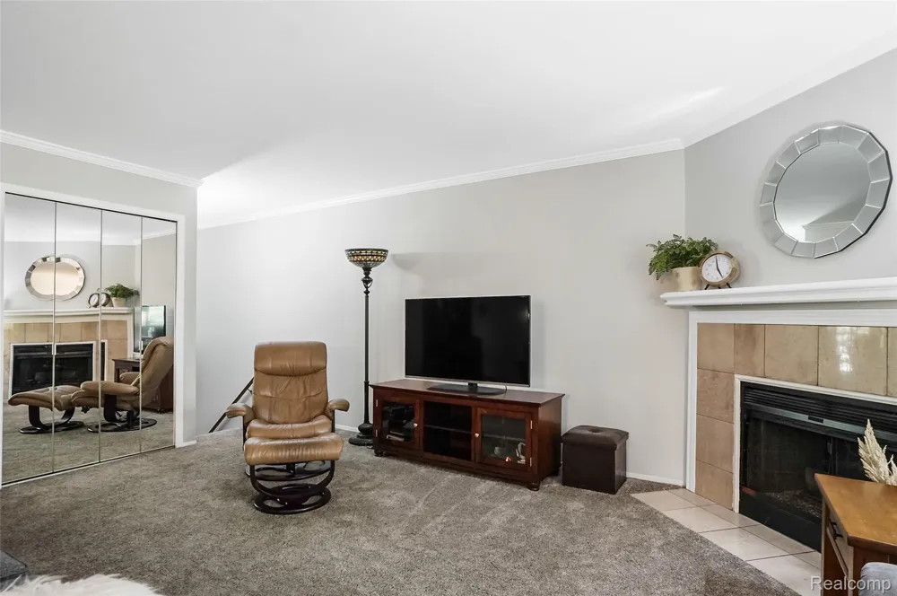 17973 University Park Drive Livonia City, MI 48152