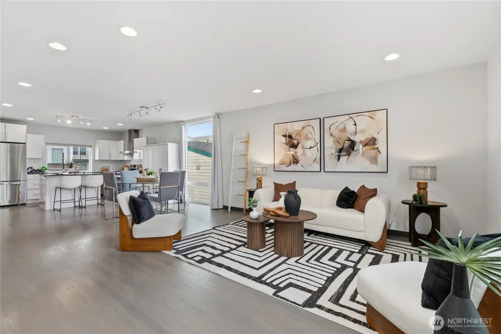 4419 B Corliss Avenue Seattle, WA 98103