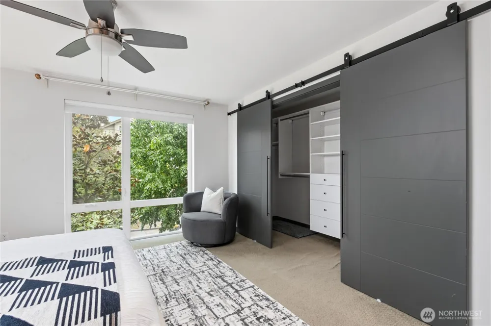 4419 B Corliss Avenue Seattle, WA 98103