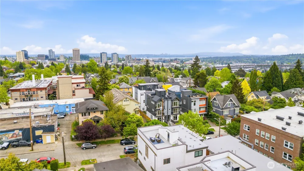 4419 B Corliss Avenue Seattle, WA 98103