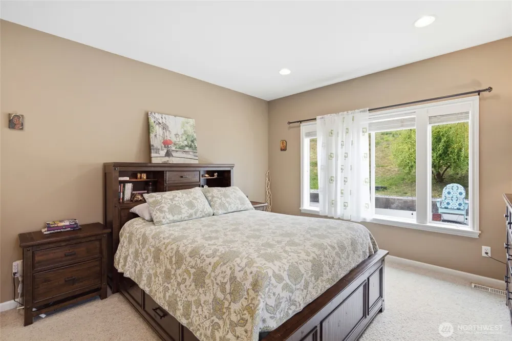 9245 Piperhill Drive SE Olympia, WA 98513