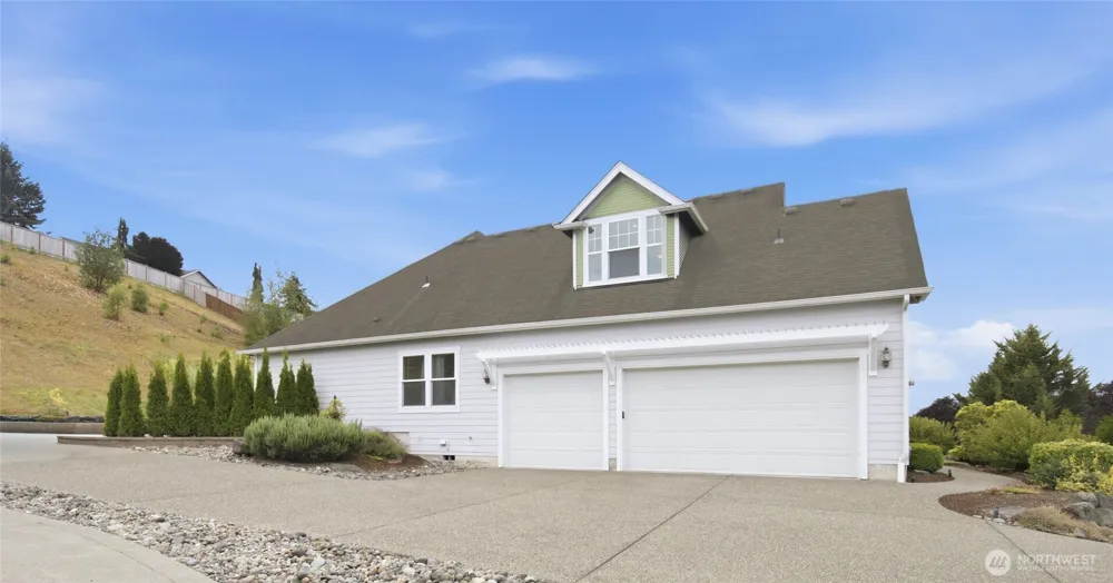 9245 Piperhill Drive SE Olympia, WA 98513