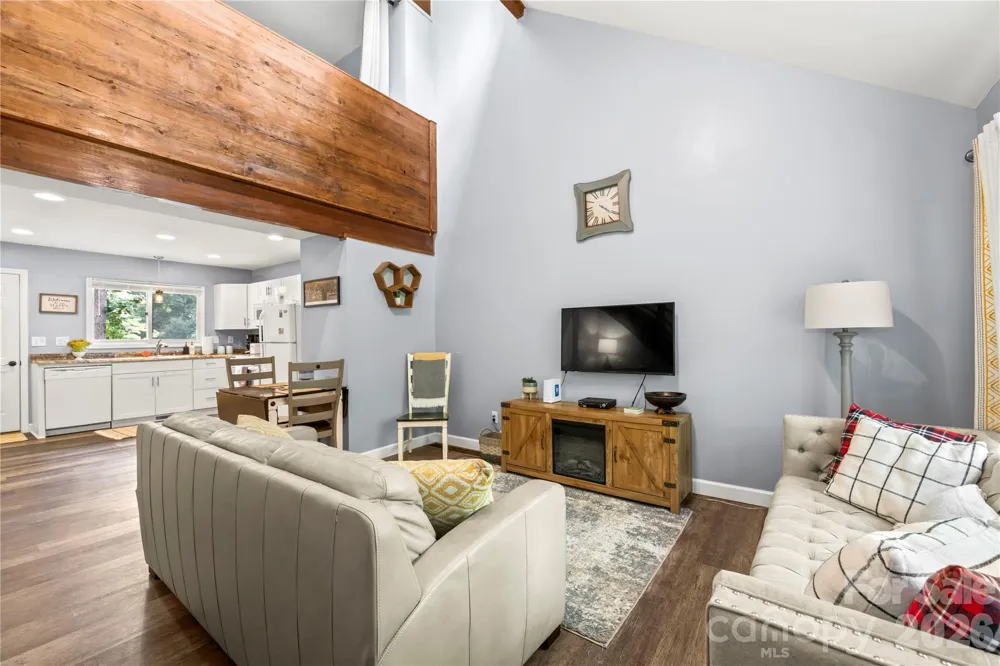 15 Garden Court Fletcher, NC 28732